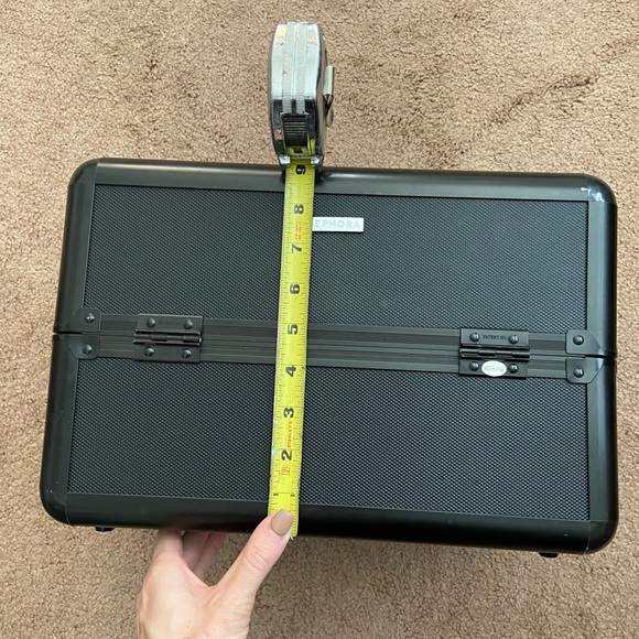 Makeup Case - Picture 16 of 16